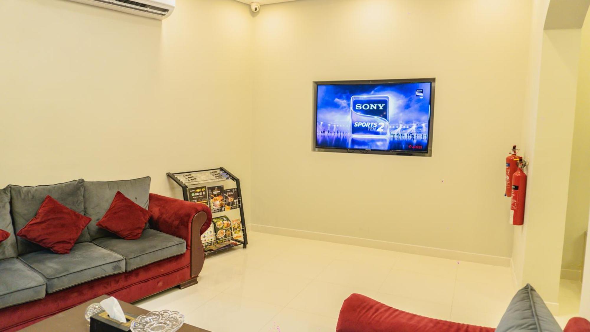Pan Emirates Hotel Apartments Шарджа Екстериор снимка
