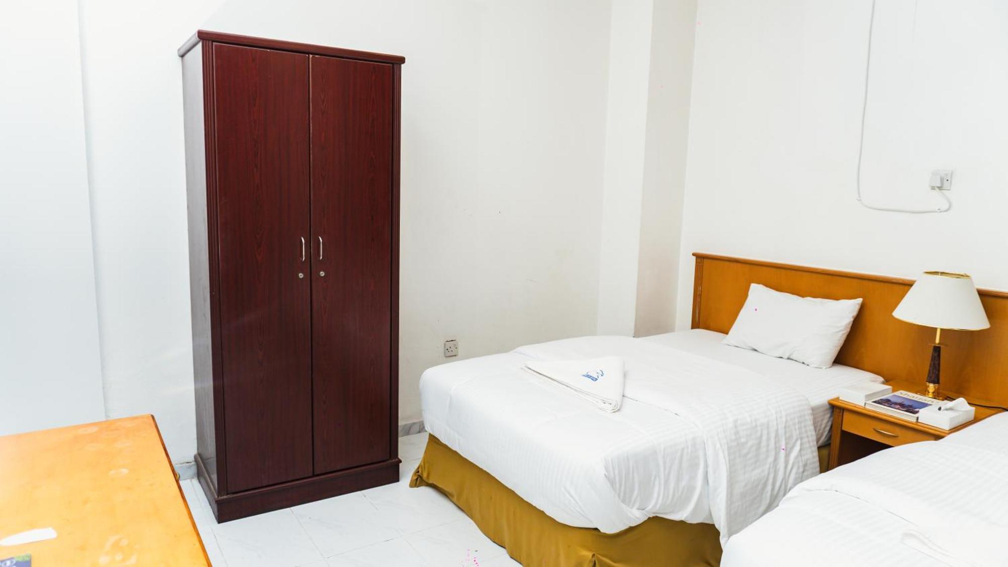 Pan Emirates Hotel Apartments Шарджа Екстериор снимка