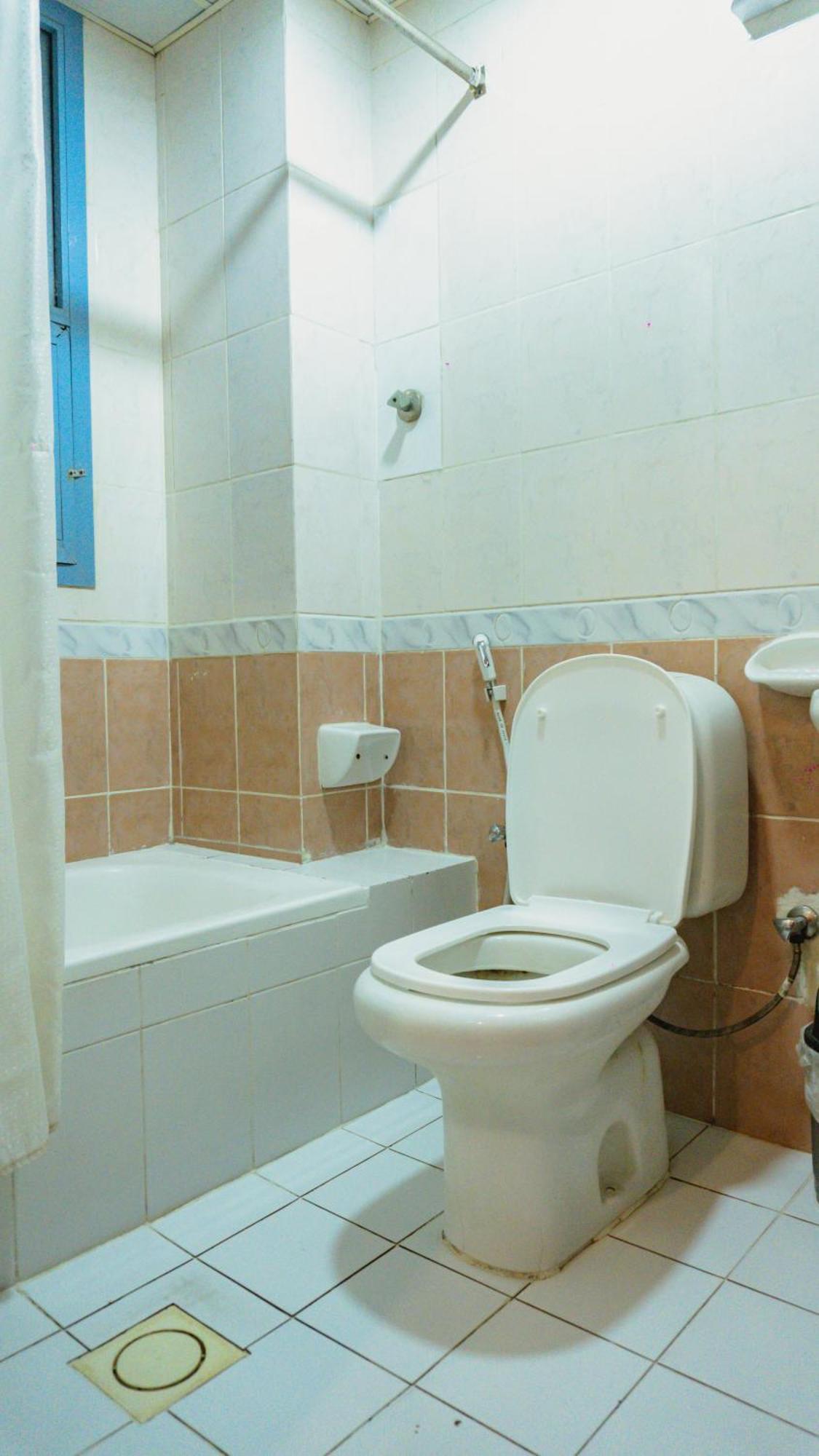 Pan Emirates Hotel Apartments Шарджа Екстериор снимка