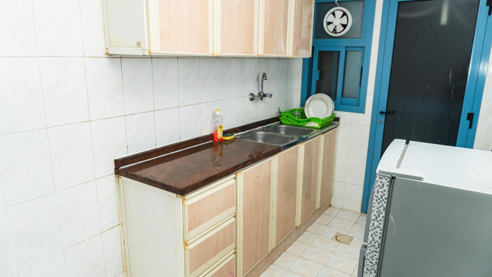 Pan Emirates Hotel Apartments Шарджа Екстериор снимка